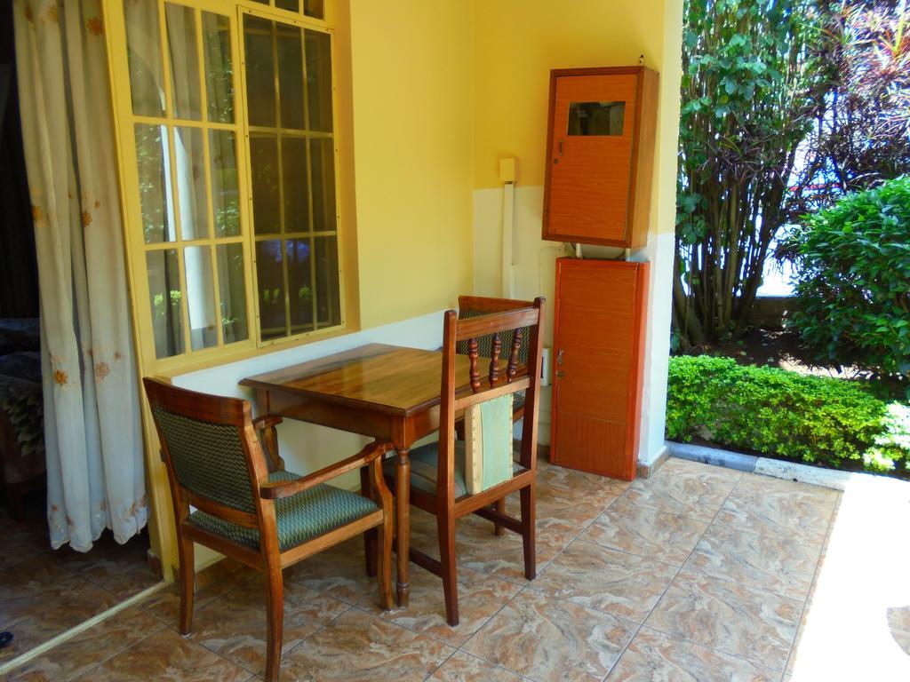 Iris Guest House Kigali Exterior photo