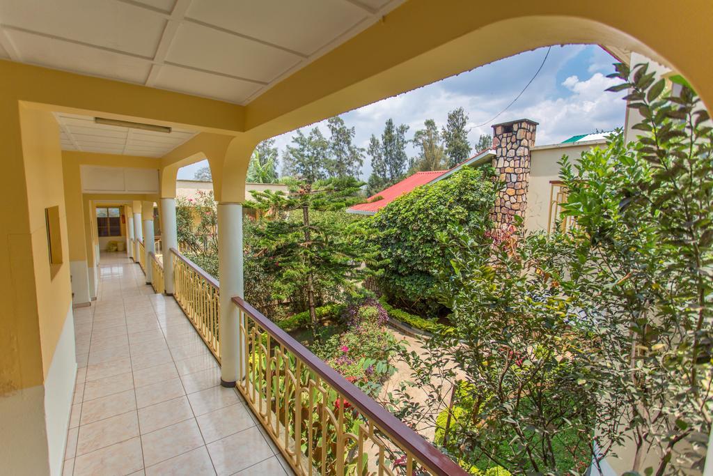 Iris Guest House Kigali Exterior photo