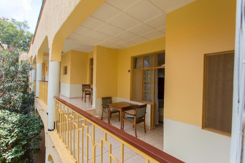 Iris Guest House Kigali Exterior photo
